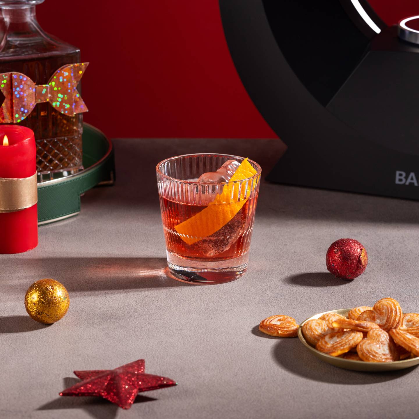 Holiday Cheer Cranberry Bourbon Fizz