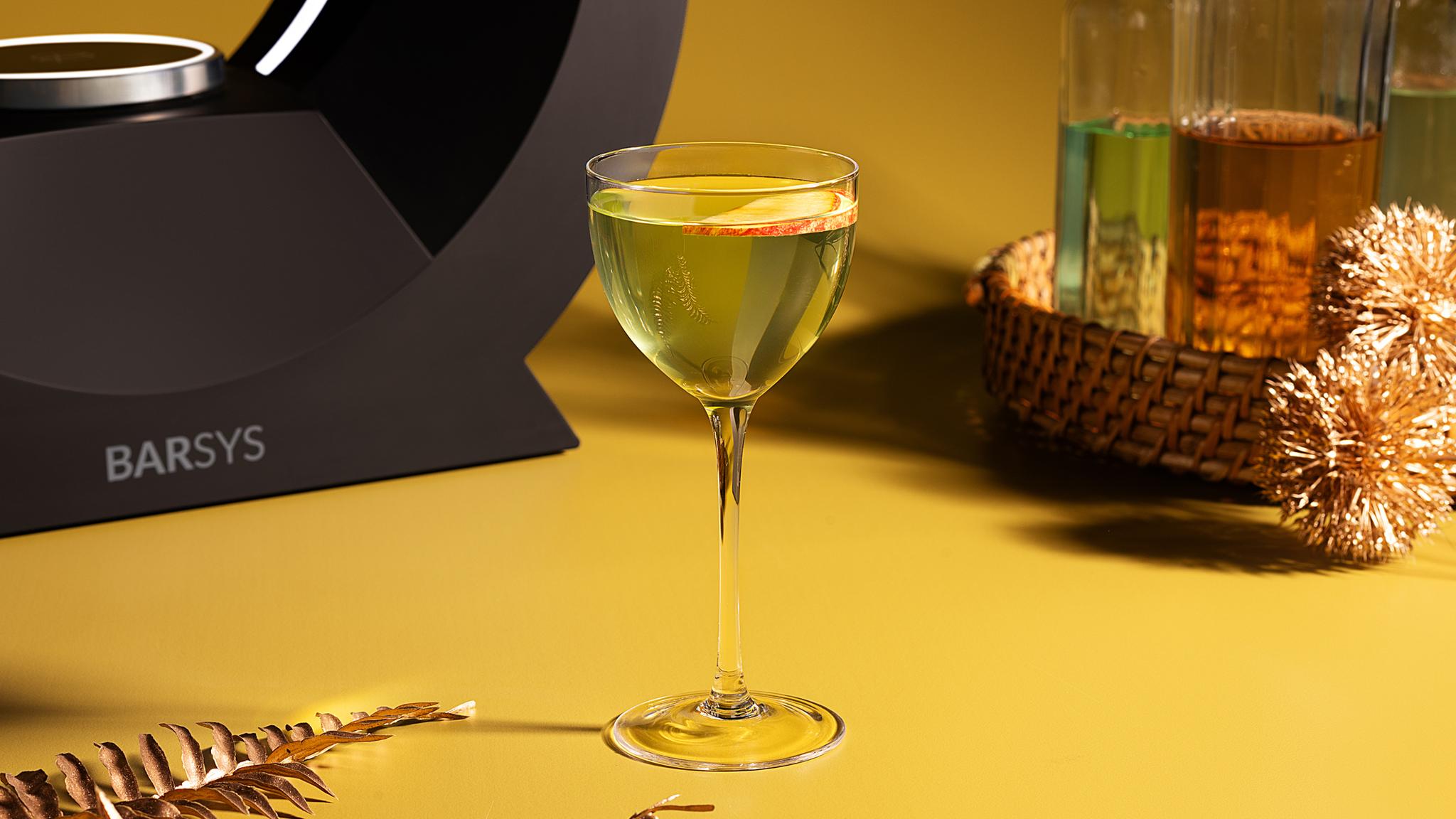 Green Apple & Elderflower Sour: A Crisp and Floral Delight