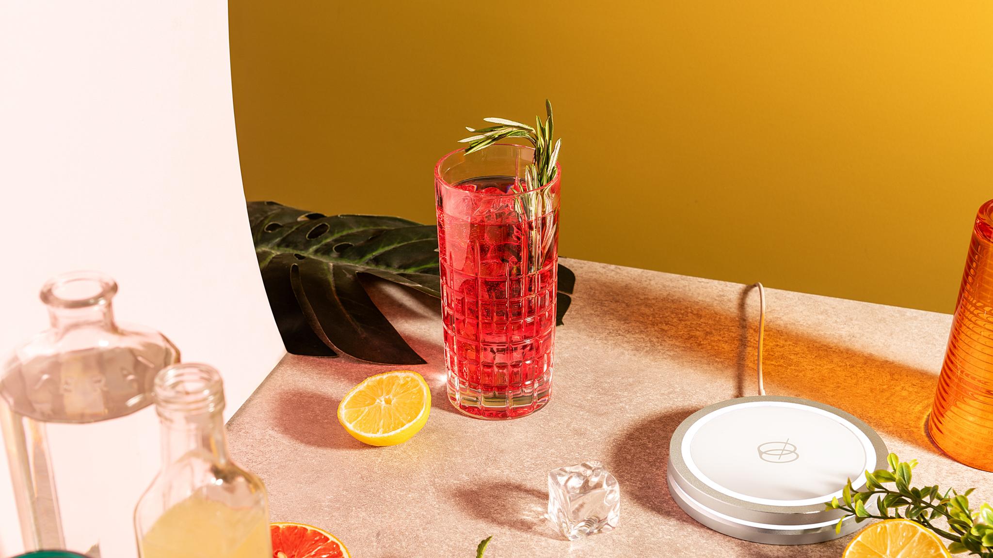 Berry Breeze: A Fresh and Floral Berry-Infused Delight