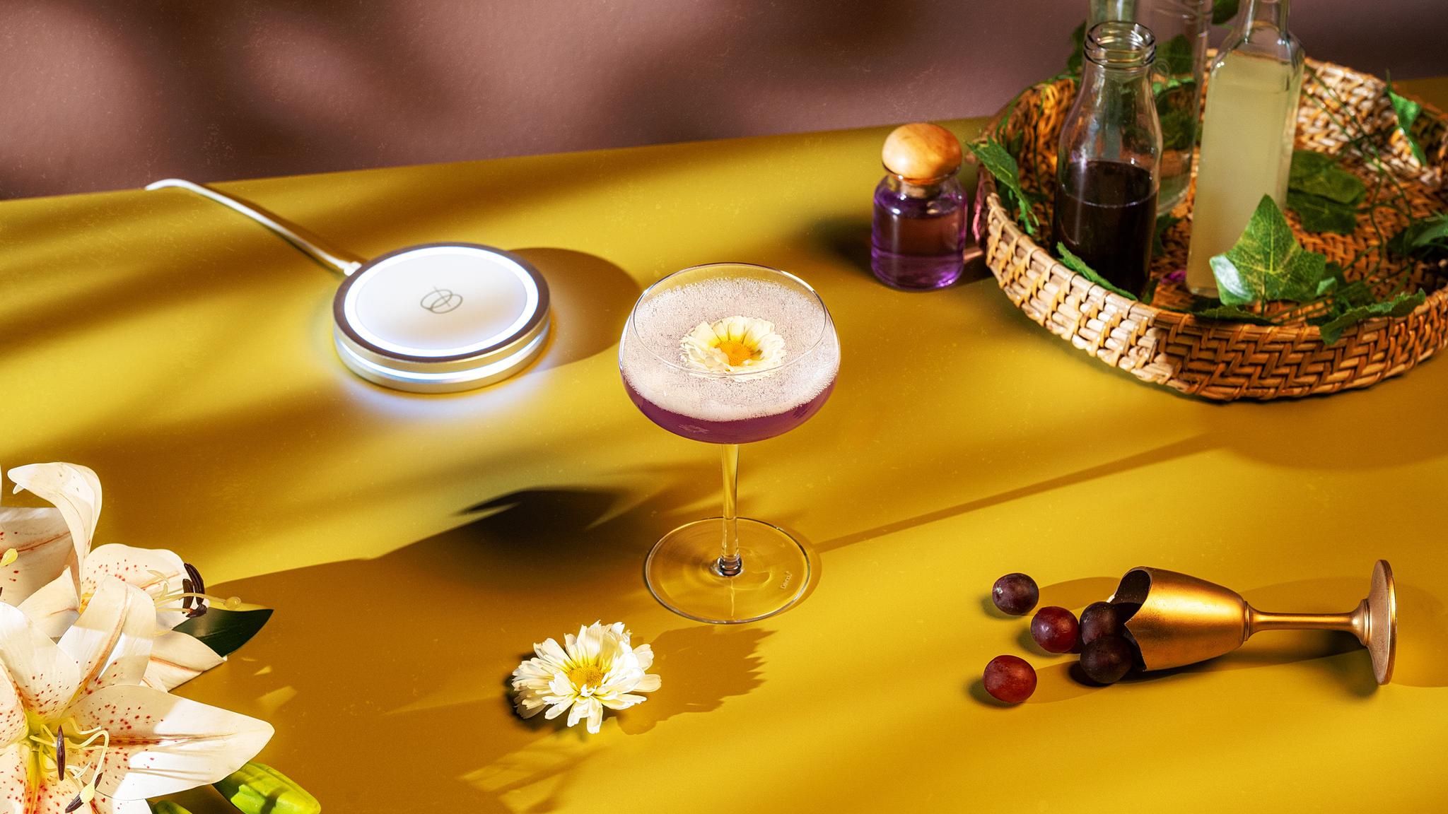 Violet Bloom: A Delicate, Floral Gin Sour with Elegant Charm