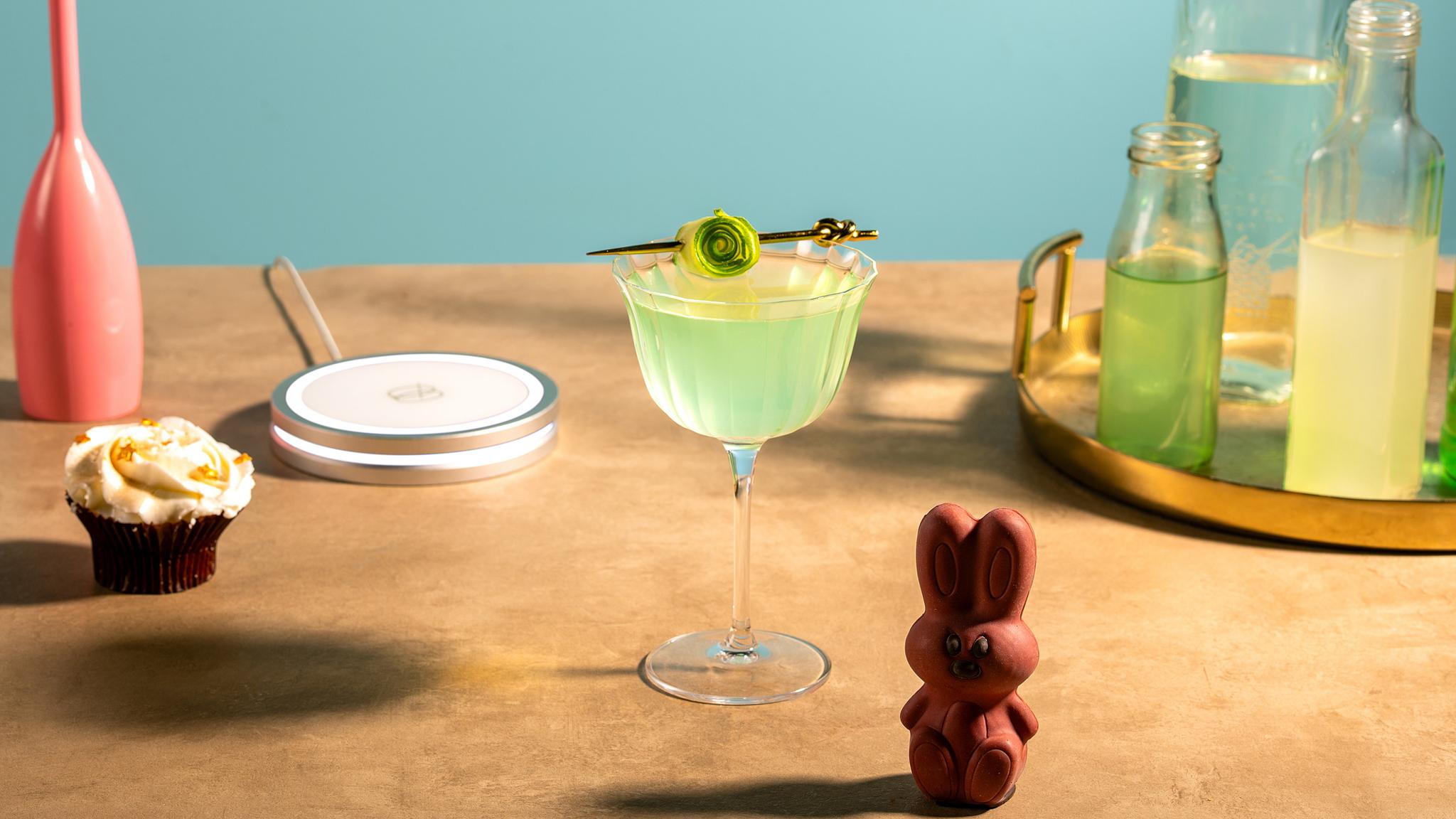 Bunnys Garden Gimlet: A Fresh, Herbal Take on a Springtime Classic