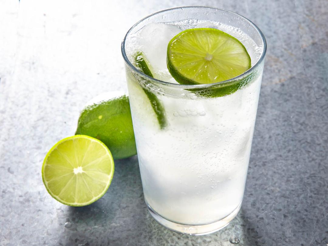 BACARDÍ Lime & Soda