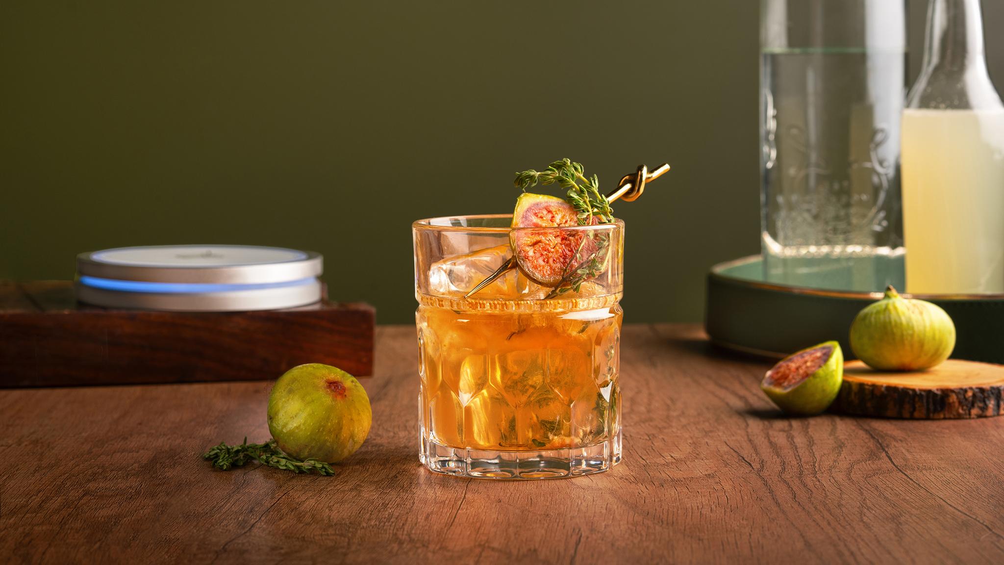 Fig & Thyme Smash: A Refreshing Twist on Fall Cocktails