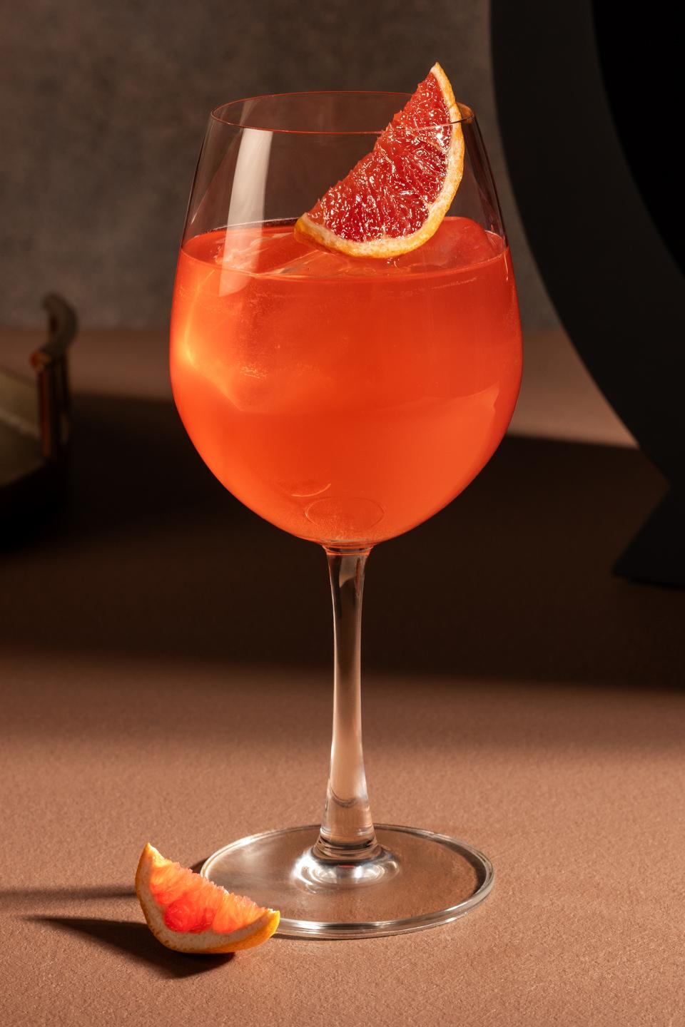 Benedictine Mezcal Spritz: A Smoky and Herbal Refreshment